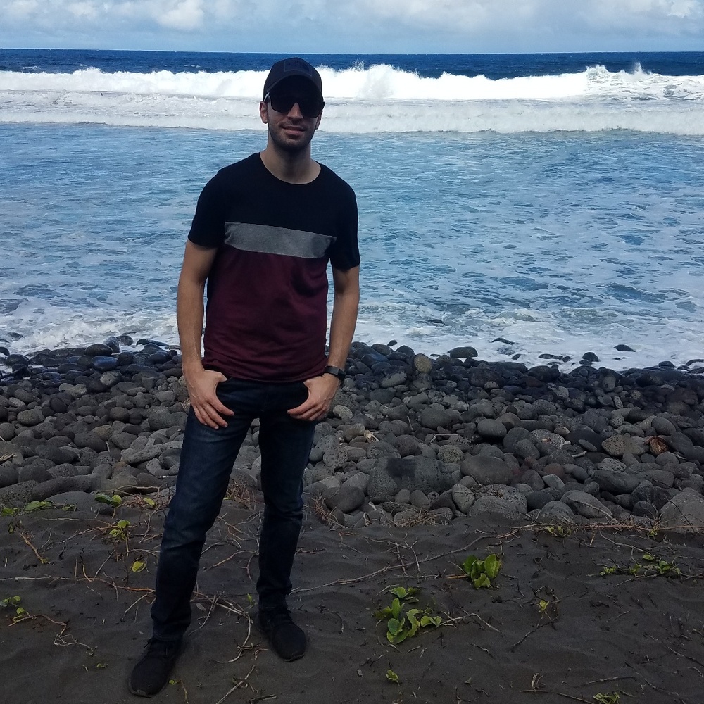 Meet your Posher, Enrique